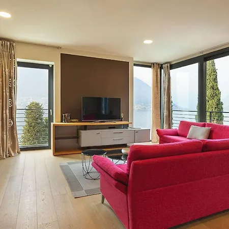 Dom wakacyjny Estate With Pool Como